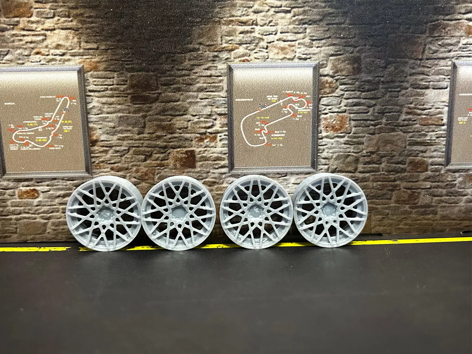 18“ Modellbau Felgen 1:18 Tuning Felgensatz Rotiform BLQ Diorama