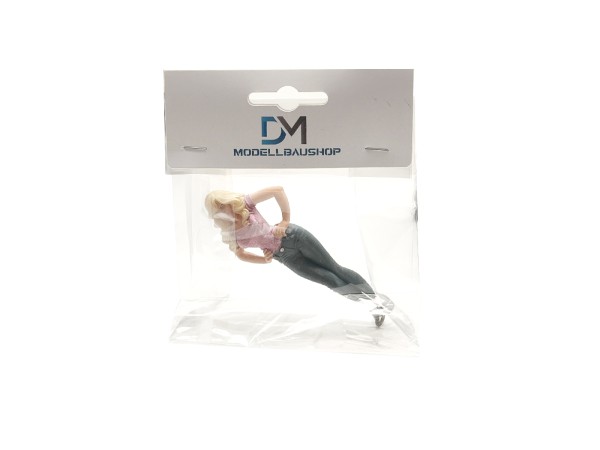 1:18 Resin Figur Frau stehend Jeans Diorama Tuning Modellbau